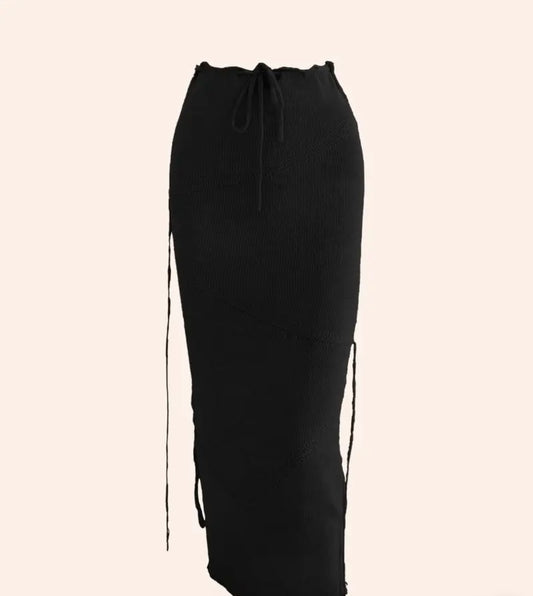 Black knitted skirt